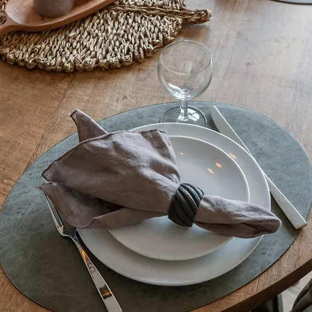 Huswell - Cosy With Vintage Interior Apartment De Haan