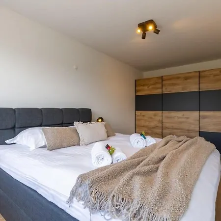 Huswell - Cosy With Vintage Interior De Haan